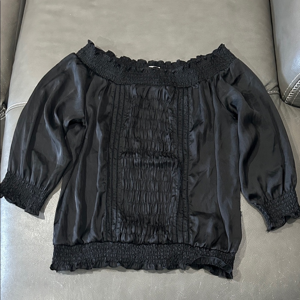 Miroa Black Off-Shoulder Women's Top, size M